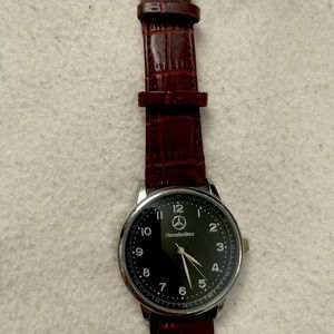 Mercedes Watch good condition everything work well